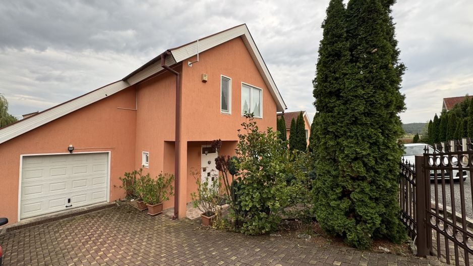 Vila individuală de vânzare în Livezeni, la doi pași de Târgu Mureș | Comision 0 - Poză 1