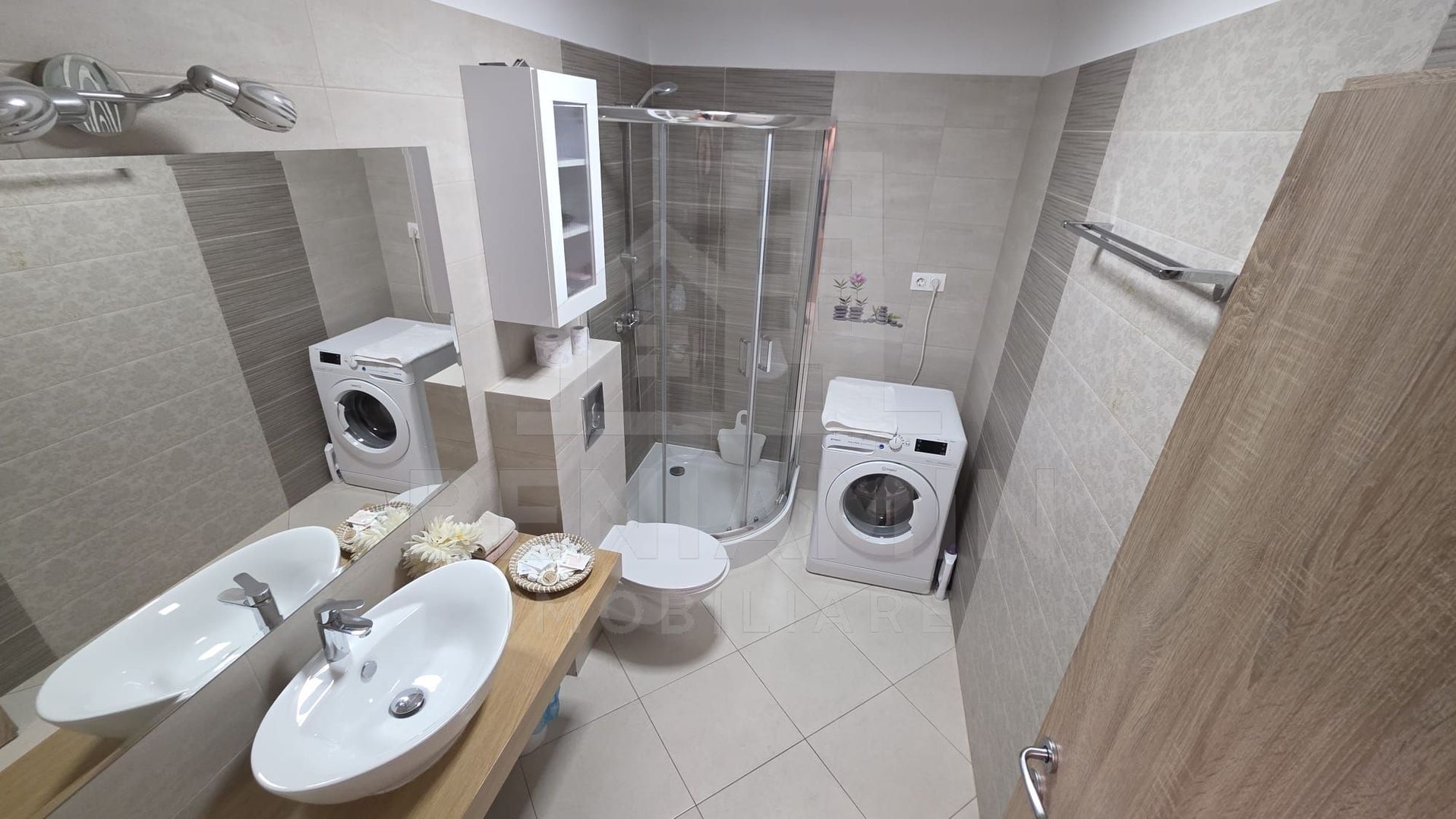 Garsoniera decomandata spatioasa Tractorul Coresi 52mp parter - Poză 4