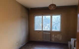 Apartament generos cu 4 camere și garaj inclus, zona Centrala - Poză 4