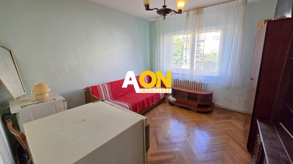 Apartament 2 camere, decomandat, etaj 2, Cetate, zona Kaufland - Poză 11