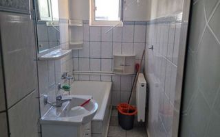 Apartament Constanta  2 camere etaj 4/4, centrala pe gaz - Poză 2