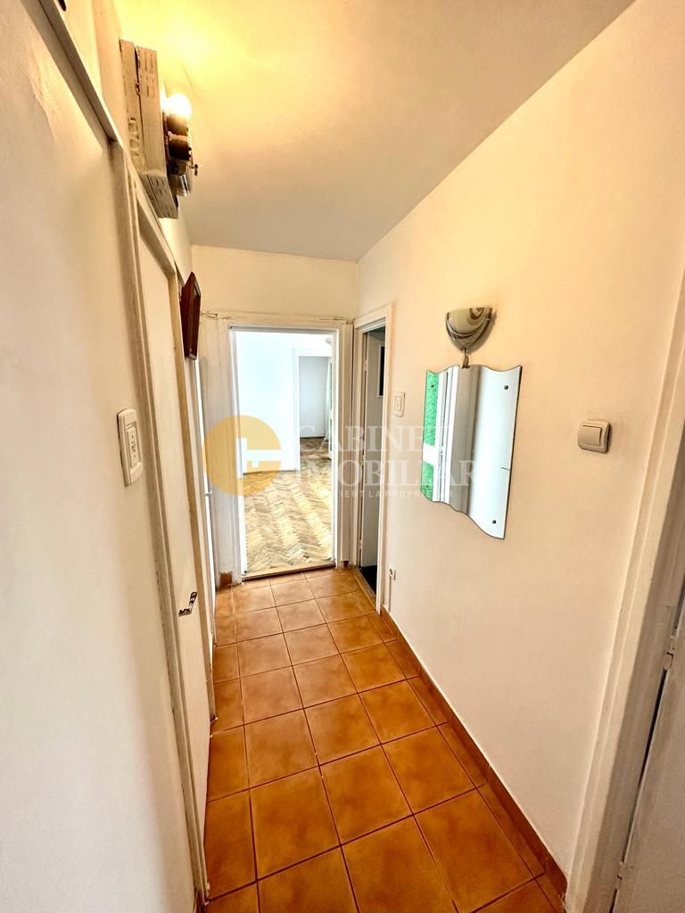 Apartament cu 2 camere la bulevard - 50mp - Bloc fara risc - Podu ros - Poză 6