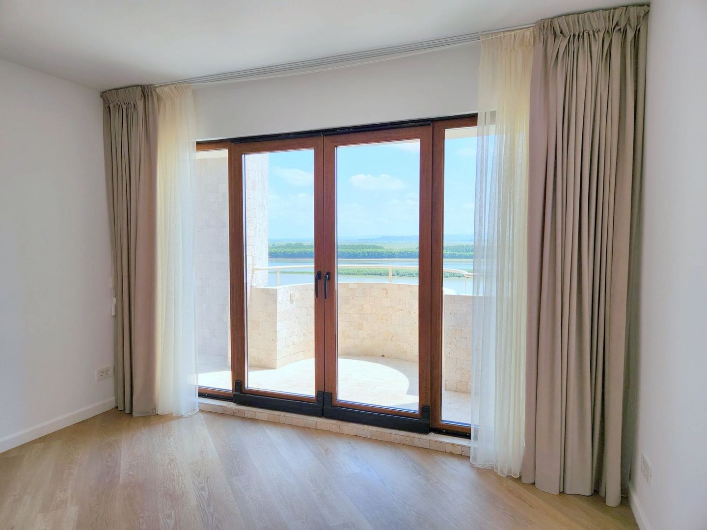 Apartament Premium - Vedere Frontală Dunăre -  Faleza Galati - Poză 5