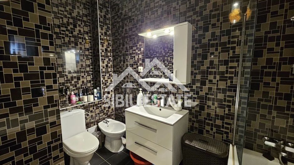 Apartament la Vila cu  3 camere cu grădină 147 mp. si 2 locuri parcare - Poză 8