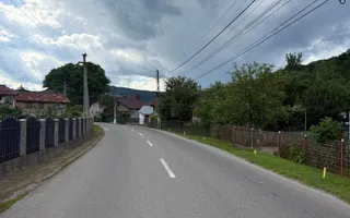 Teren plat-intravilan -3800 mp, cu pădurice și ieșire la râu! - Poză 32