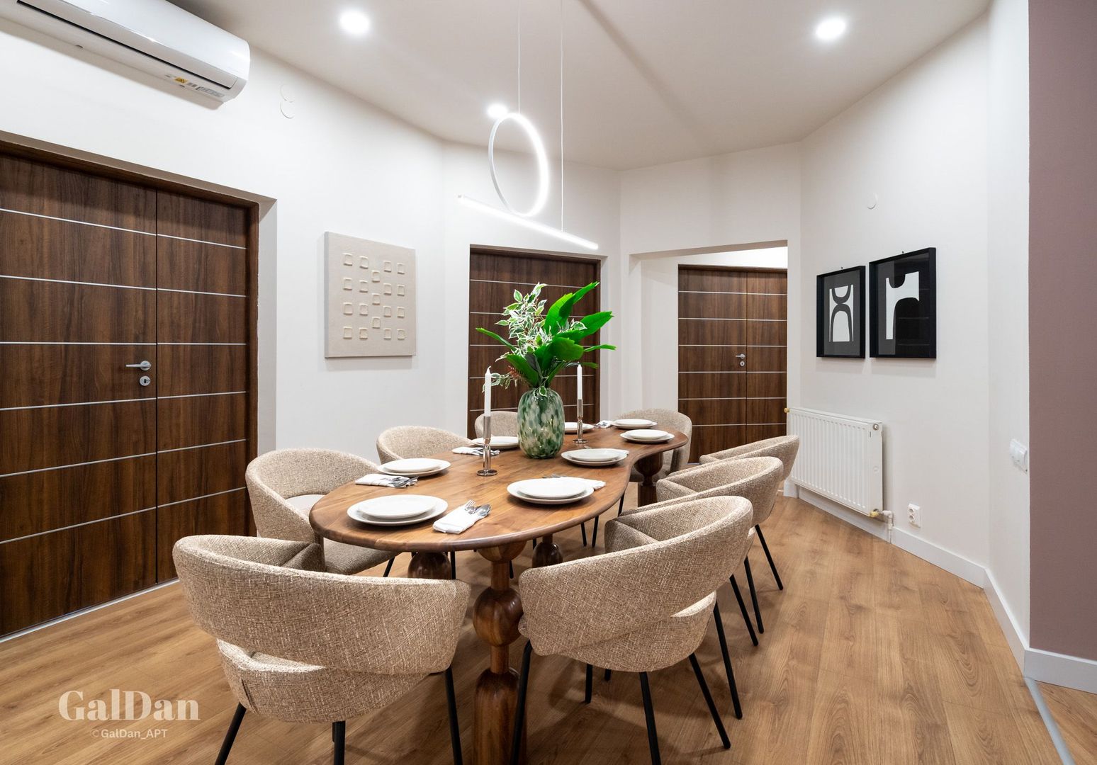 Apartament Premium cu 4 Camere | Ultracentral | GalDan Apartments - Poză 2