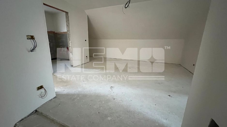 Case Semifinisate | Cu Garaj și curte - Poză 3