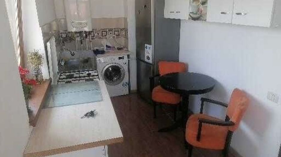 Vand apartament cu 2 camere, zona compozitori - Poză 1