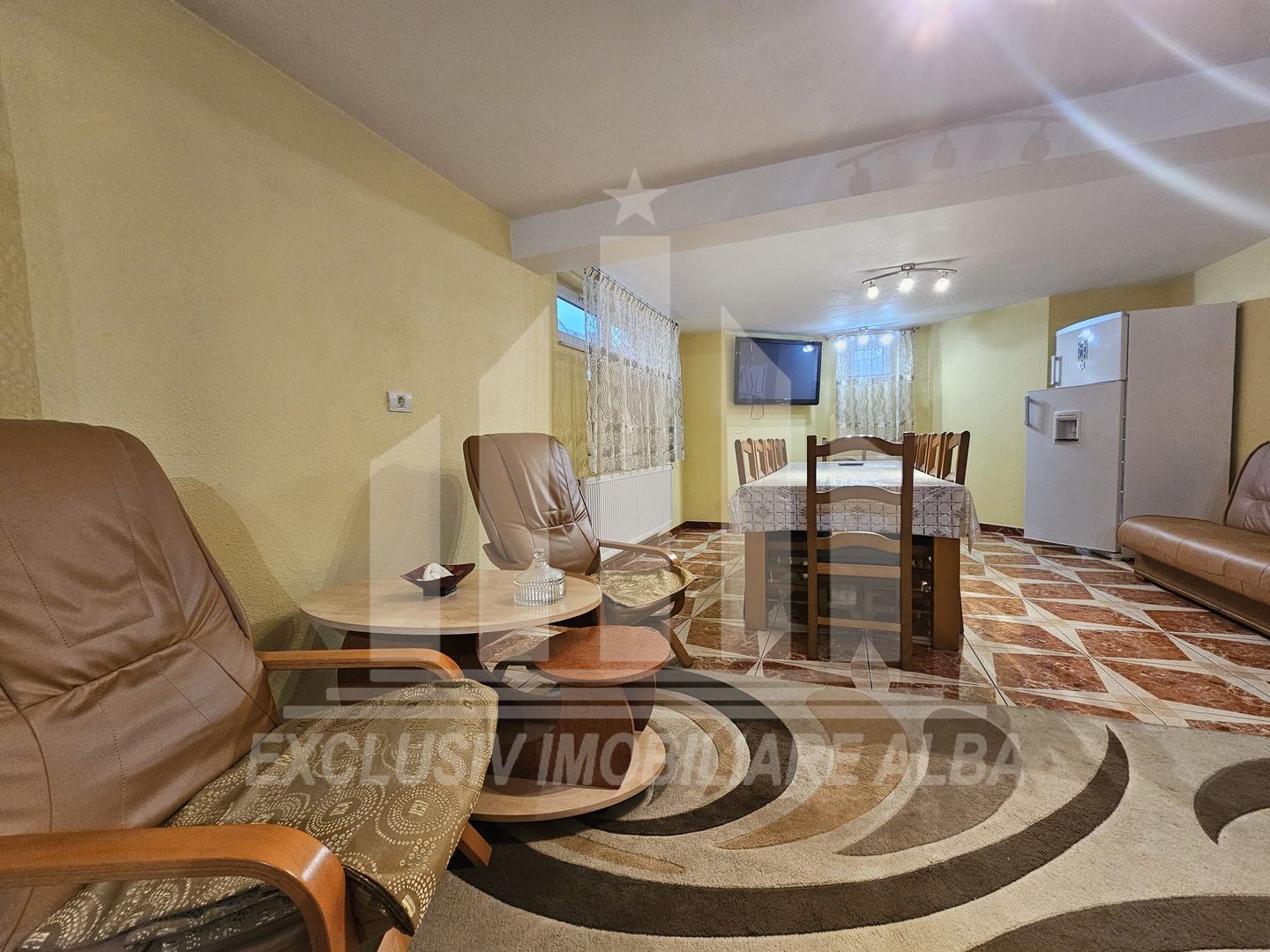 Casa individuala de inchiriat cu garaj, Alba-Micesti - Poză 16