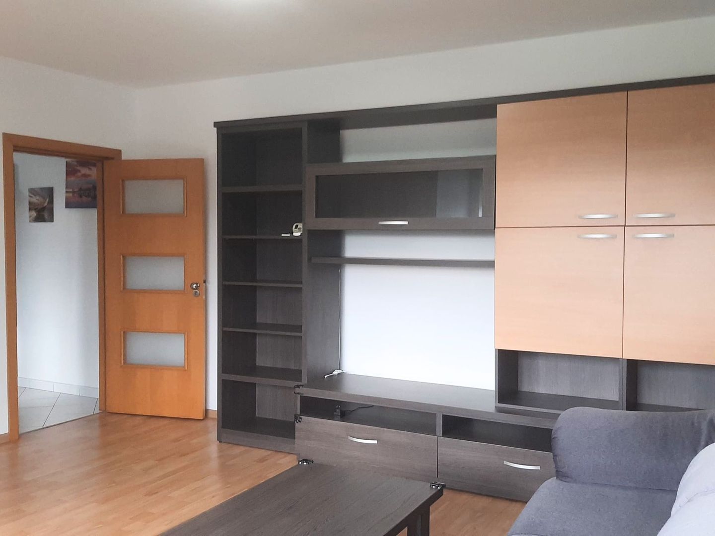 Apartament Renovat 2 Camere + Boxă 7 MP  Vedere Superbă spre Tâmpa - Poză 4