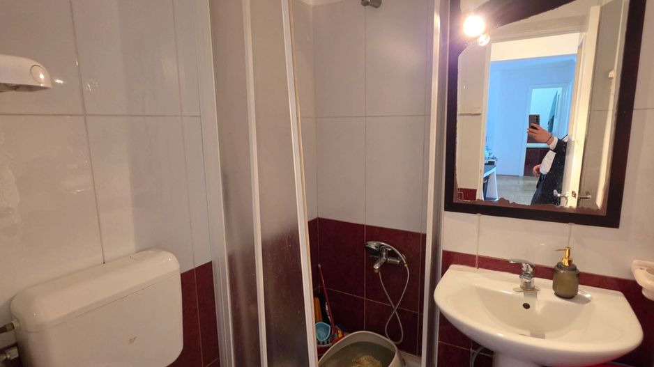 Vand apartament cu 4 camere aproape de centru - Poză 17