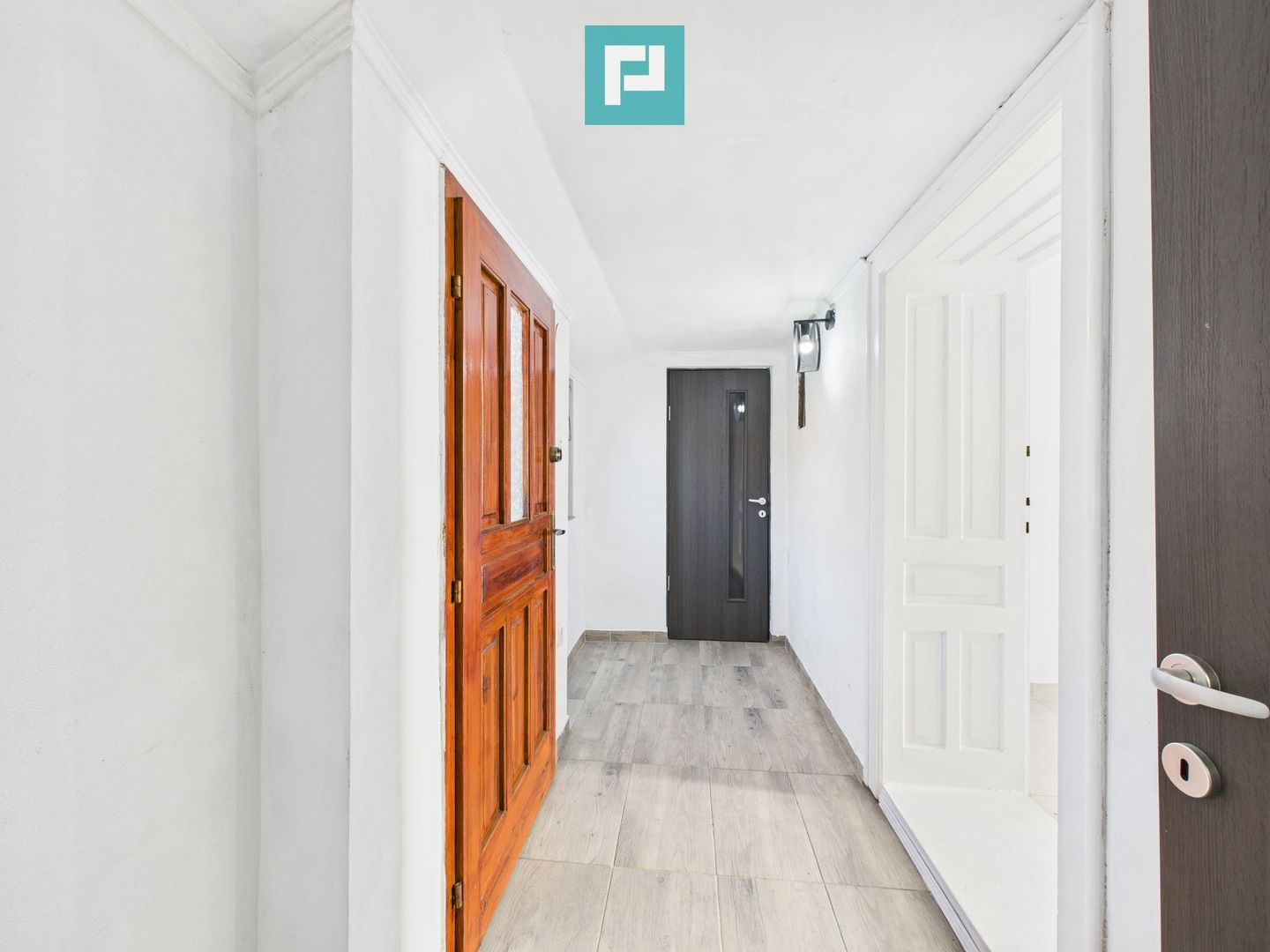 Casă cu 3 camere lângă graniță - Poză 6