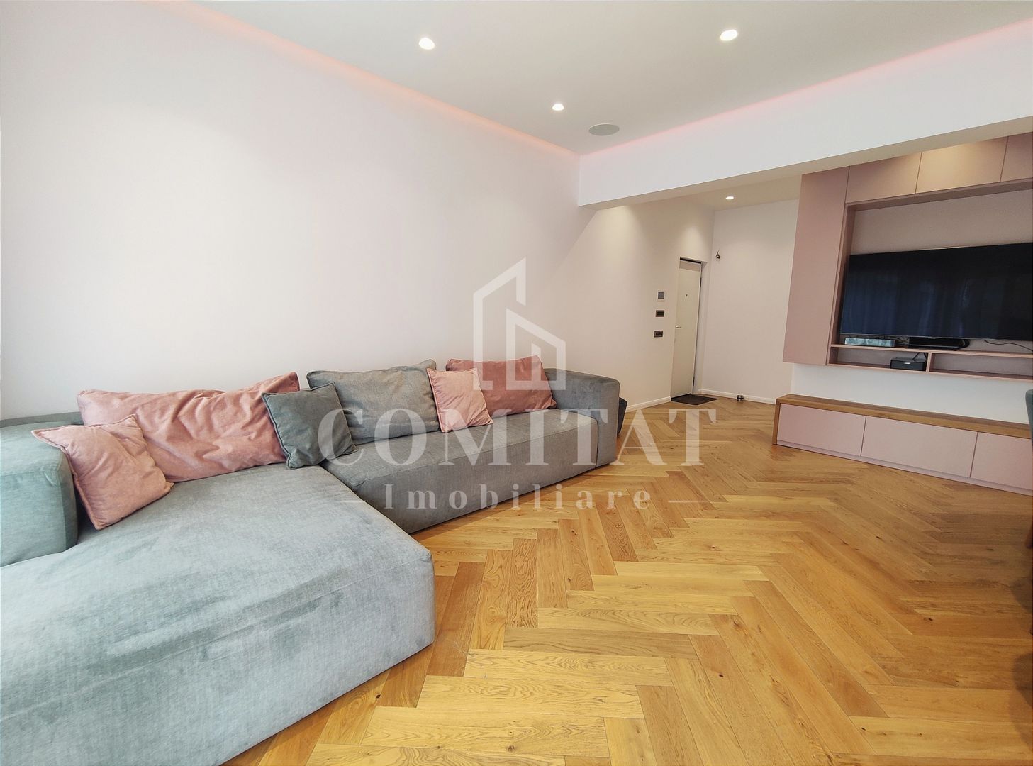 Apartament cu 3 camere cu finisaje moderne | Zona Grand Hotel Italia - Poză 2