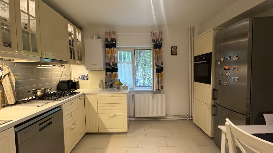 4 camere- DECOMANDAT | AVIATIEI - Poză 18