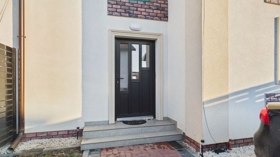 Casă cu 3 camere, P+1–Giarmata - Poză 1