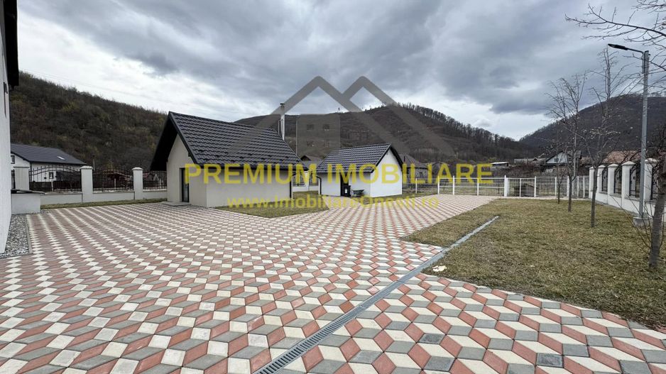 Vila la 13 km de Onesti - Poză 24