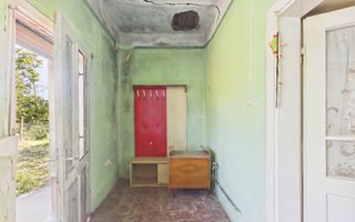 Casă cu 3 camere și 2646 mp teren în Dombegyhaz - Poză 5