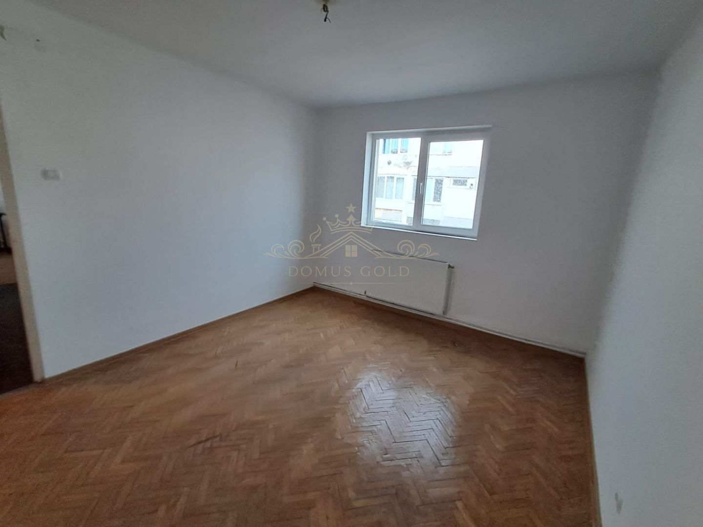 Vind urgent apartament in Turda . - Poză 3