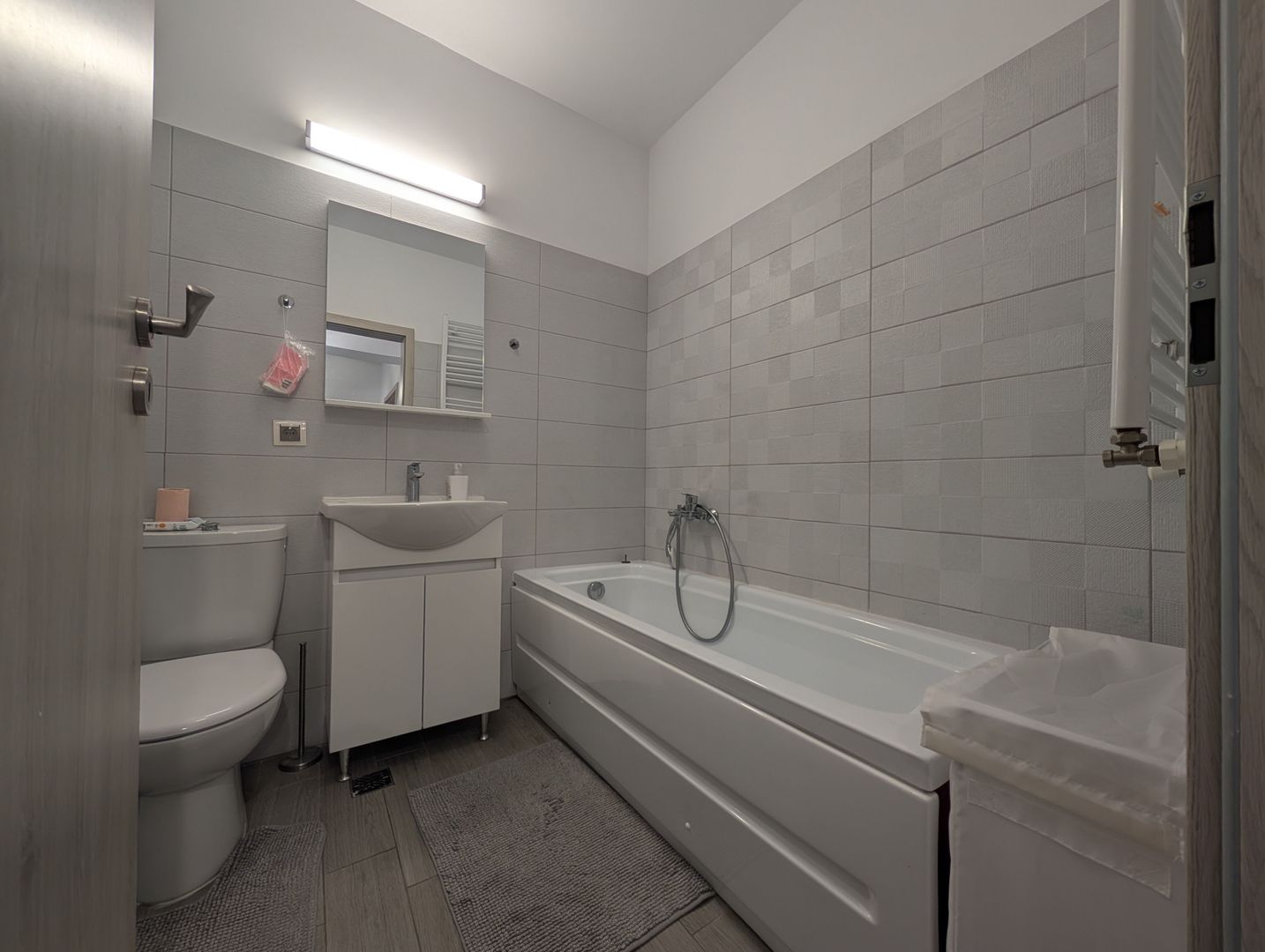 Apartament de 2 Camere Mobilat si Utilat complet + Loc de parcare - Poză 14