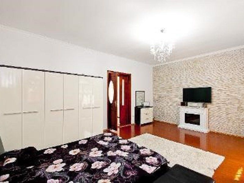 Casa P+1E si teren 370 mp, singur in curte - Piata Centrala - Poză 8