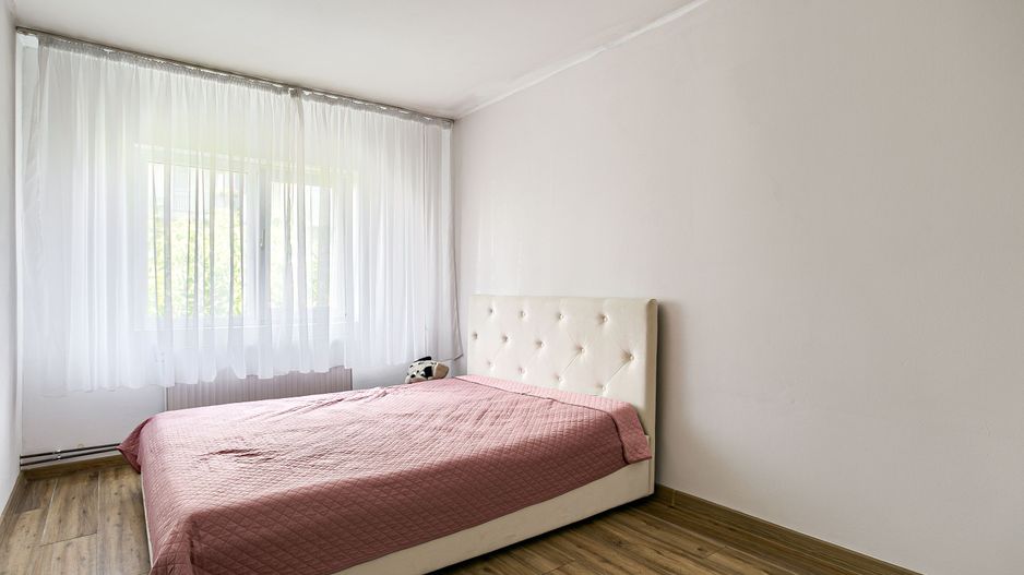 VANDUT Apartament cu 3 camere etaj 2, Micalaca - Poză 5