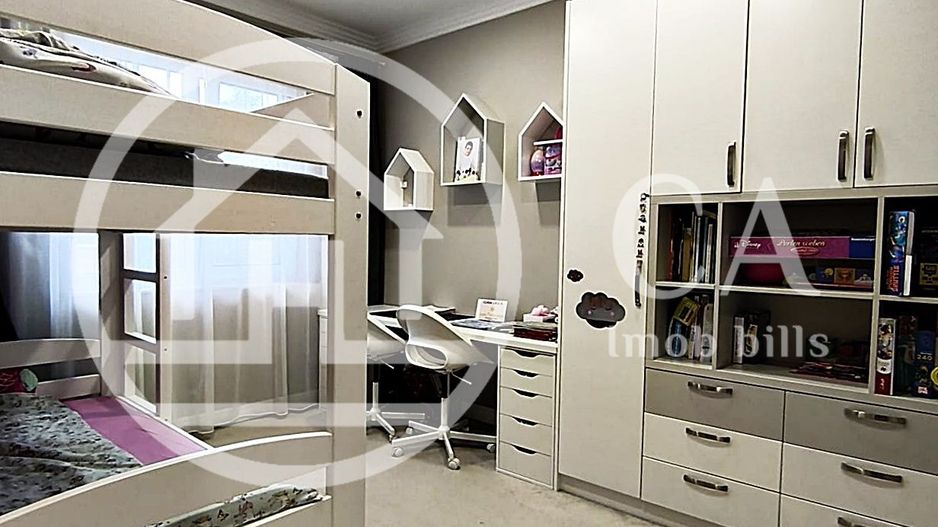 Casă de vânzare cu 5 camere în zona de Dealuri, Oradea - Poză 9