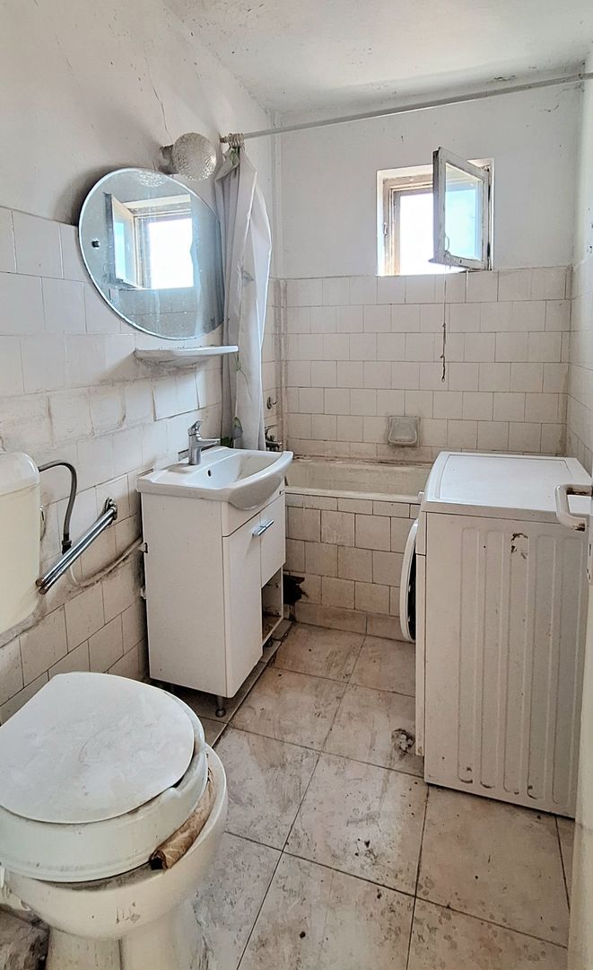 Apartament cu 2 camere - Piata Victoriei - Poză 13