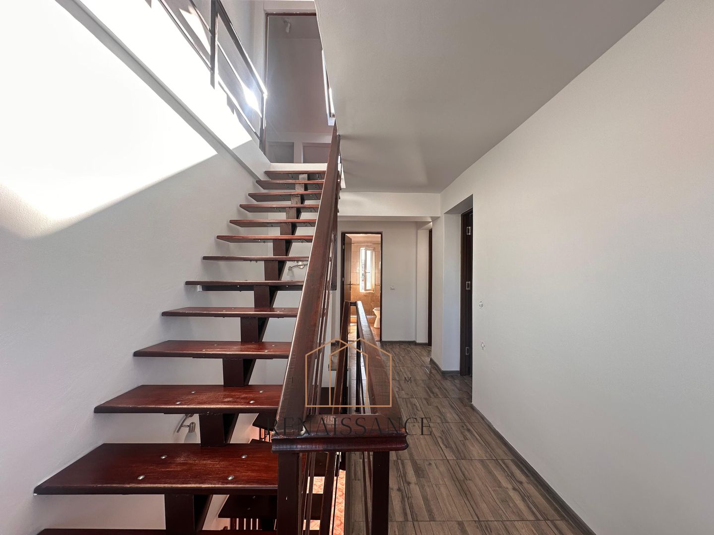 Lipovei Casa Individuala cu Piscina 6 Camere 4 Bai | S+P+1E+M - 198mp - Poză 12