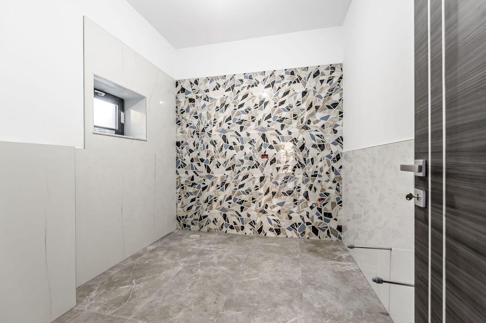 Vândut! Casă nouă cu teren generos Sânicolaul Mic - Poză 11