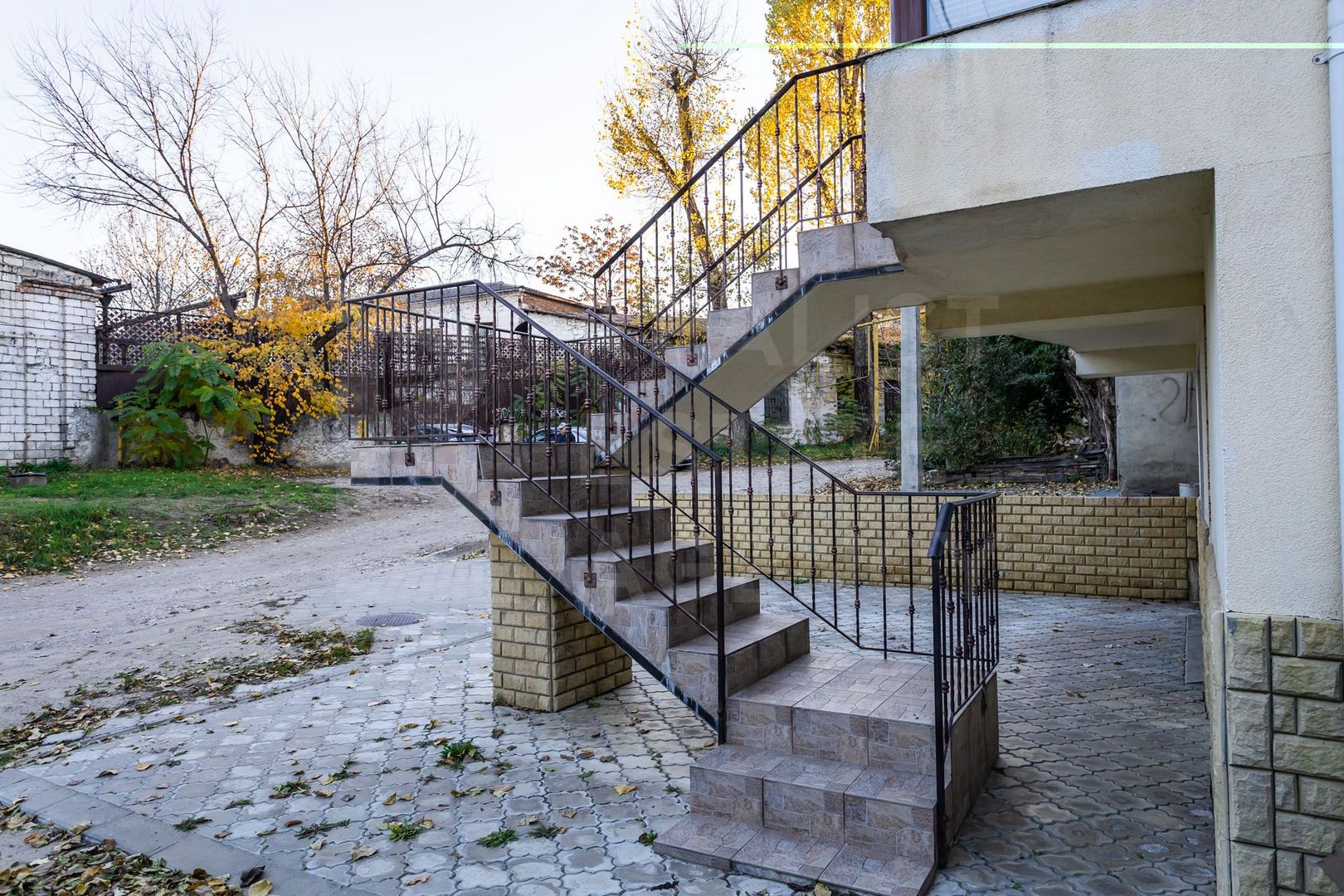 Vanzare spatiu comercial de 256 m2 în centrul capitalei - Poză 13