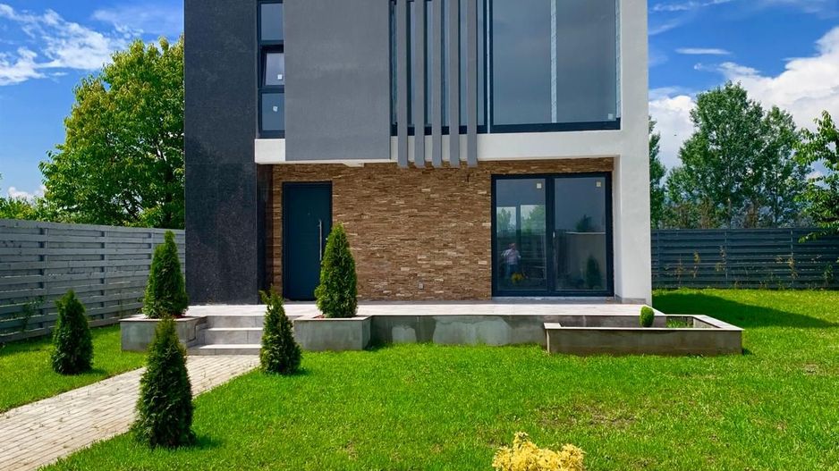 Vila LUX Parter+Etaj(stil mediteranean) in Stupini zona Plugarilor - Poză 1