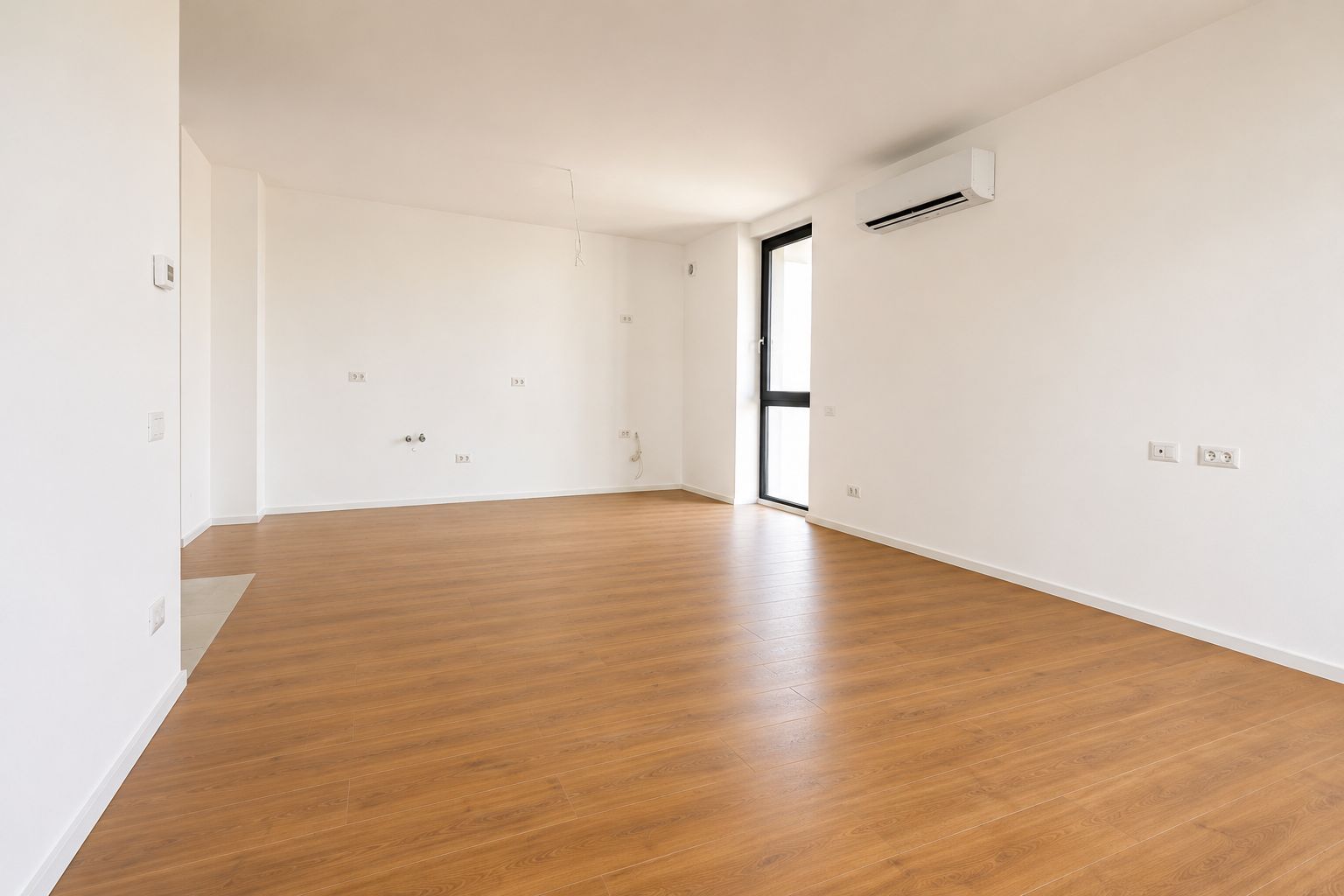 Apartament nou cu 2 camere, Complex Ateneo, 54.5 mp, direct de la proprietar, parcare inclusa - Poză 7