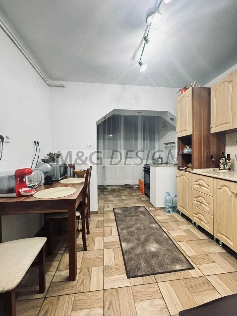 Apartament  3 camere zona Lunei - Poză 2