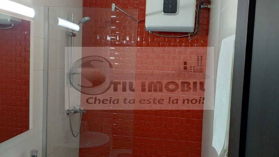 APARTAMENT  ULTRACENTRAL - MOBILAT si UTILAT - 121.000euro - Poză 11