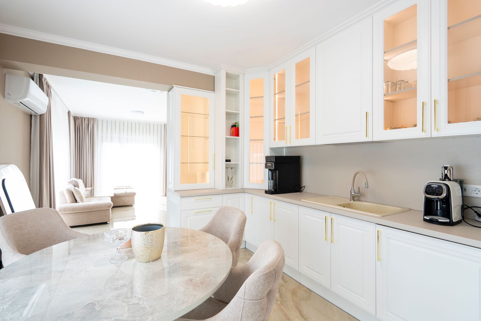 Casa lux Santandrei 3 dormitoare 2 bai 2 terase 2 bucatarii - Poză 4