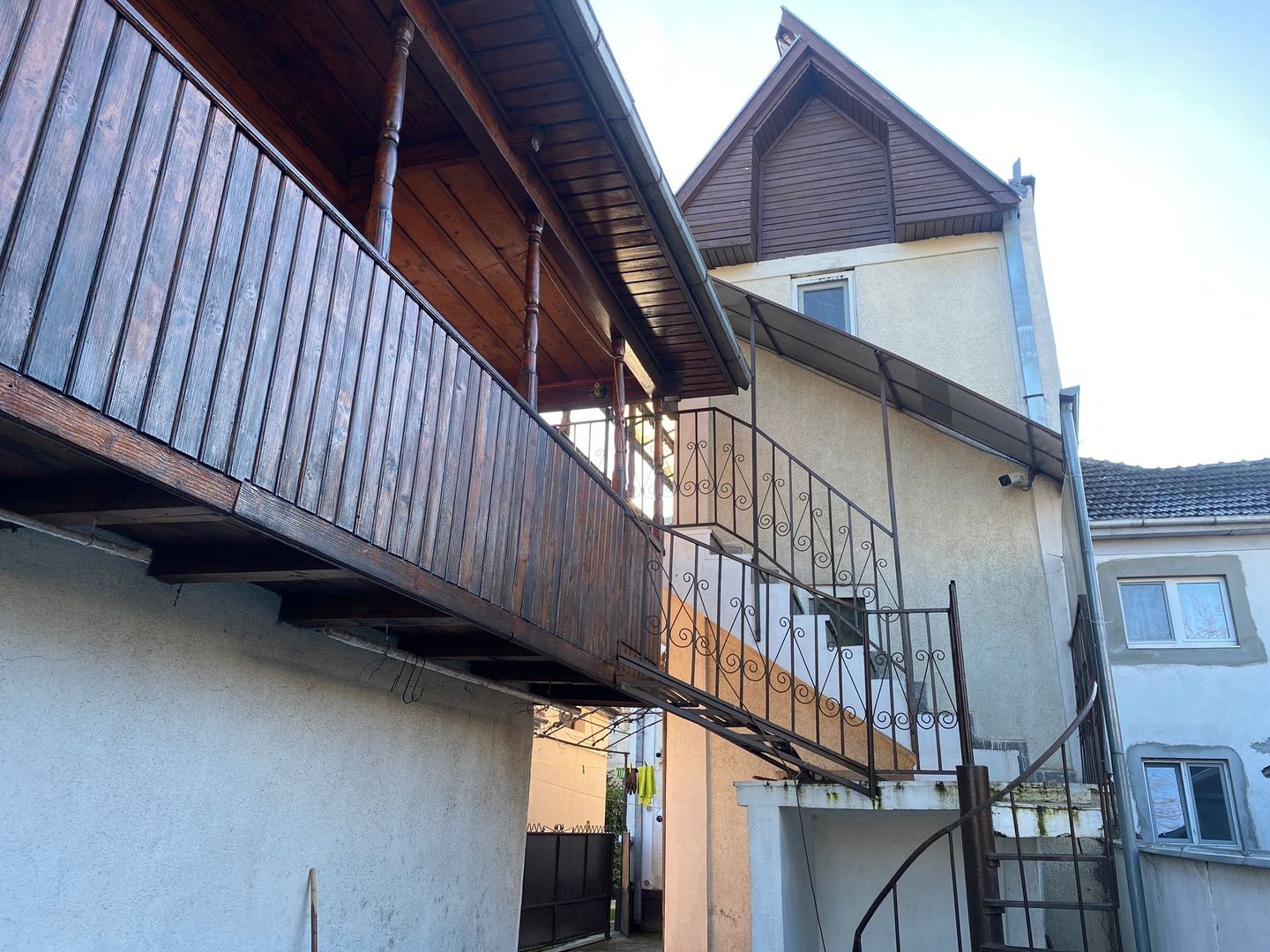 BRASADAS vinde casa cu 6 cam 2 bai cu tern 3.3 ari. - Poză 22