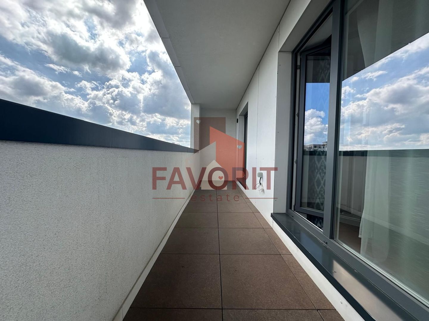2 camere | etaj intermediar | Bloc nou in oras | zona excelenta | - Poză 11