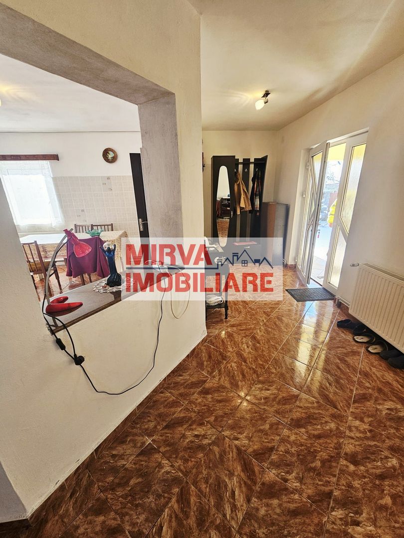 Casă 5 camere + teren generos 1700 mp – Ariceștii Rahtivani - Poză 18