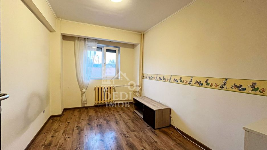 Apartament cu 4 camere de inchiriat zona Dacia, Oradea - Poză 2