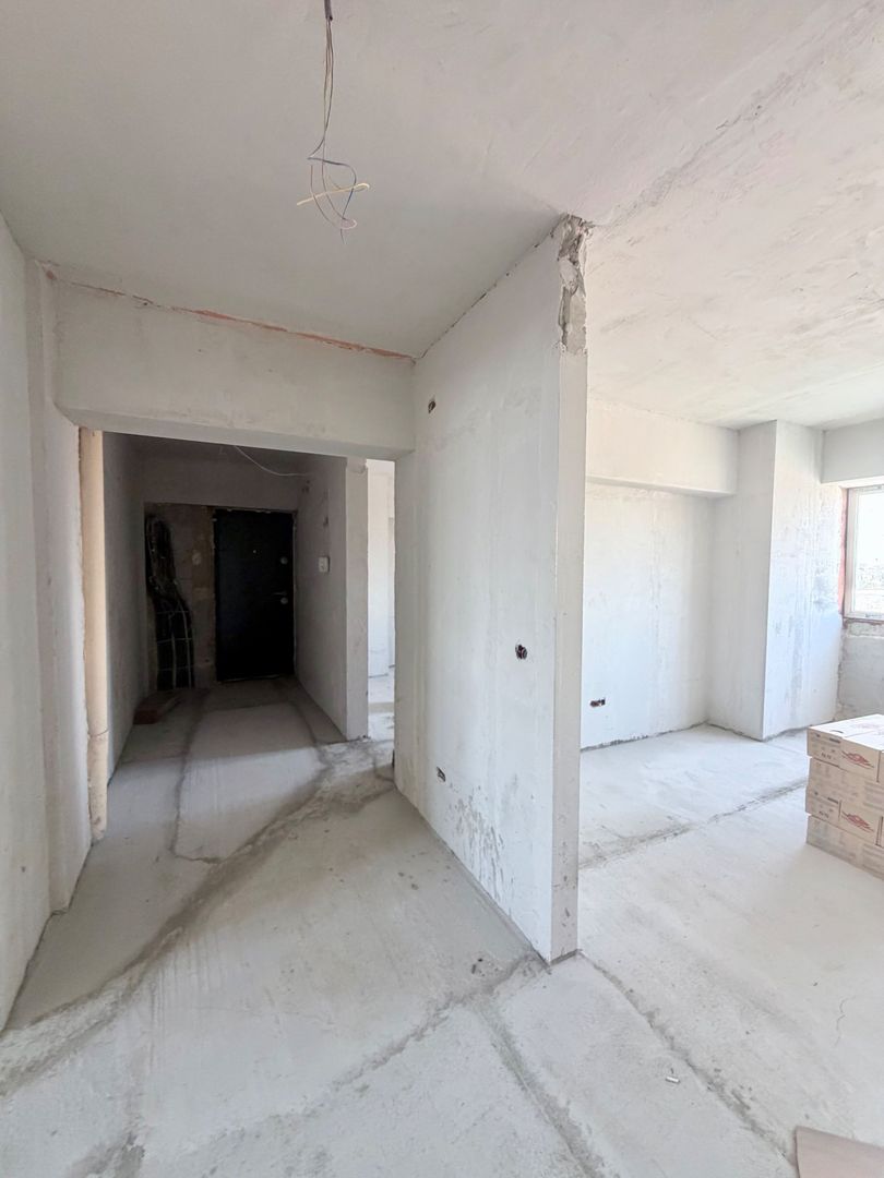 APARTAMENT SPATIOS CU VEDERE PE 2 PARTI - Poză 11