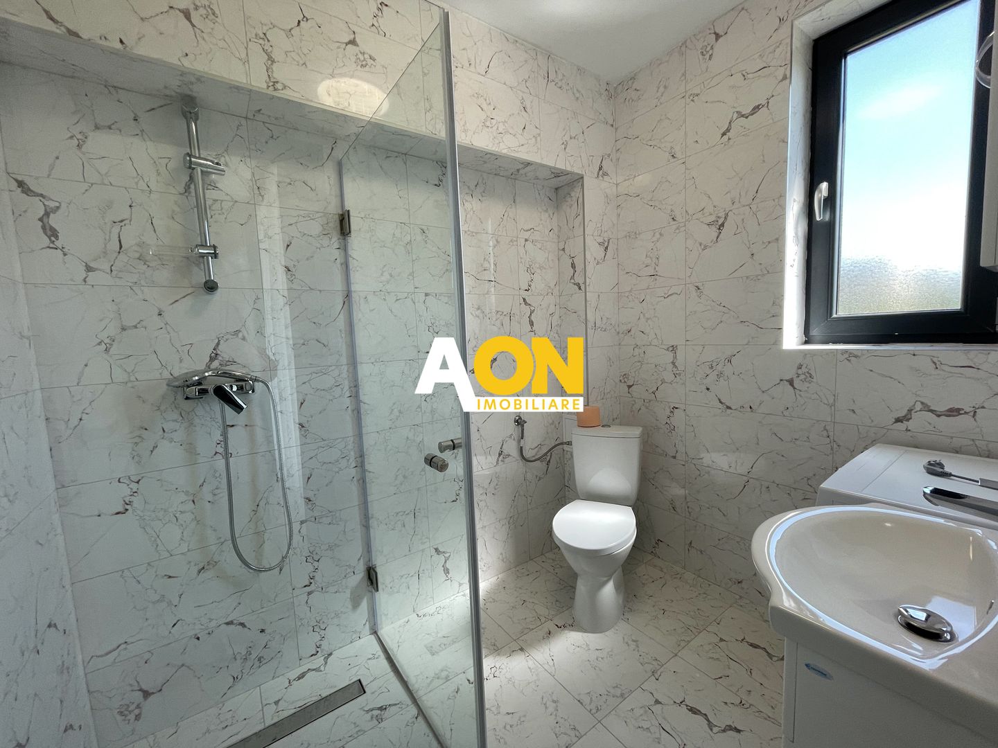 Apartament cu 3 camere, Terasă, Loc de parcare, Zona Bazinului Olimpic - Poză 8