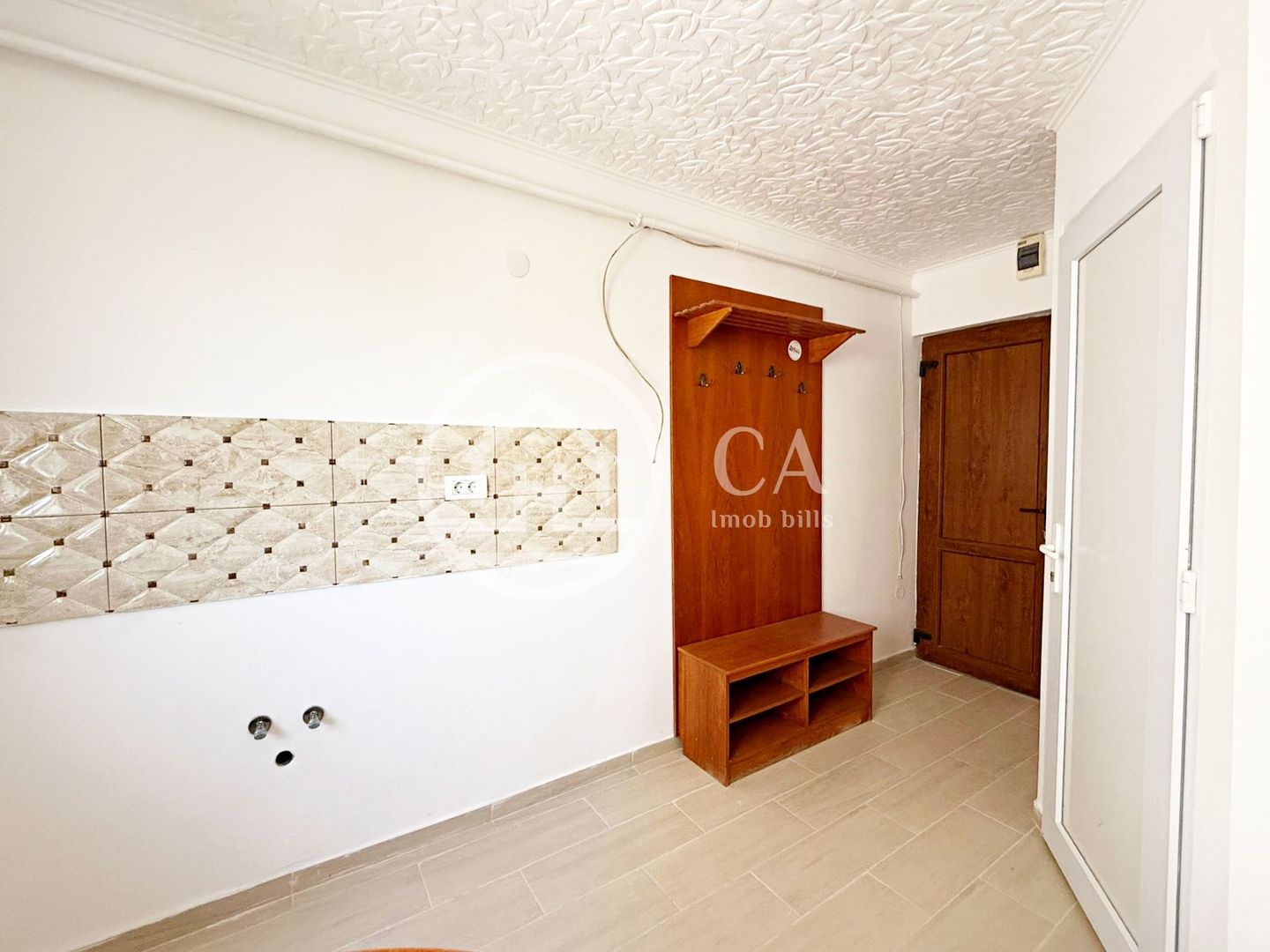 Apartament cu 1 cameră de vanzare în zona Rogerius, Oradea - Poză 1