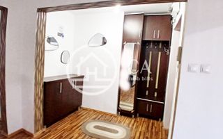 Apartament de vânzare cu 3 camere în zona Rogerius, Oradea - Poză 11