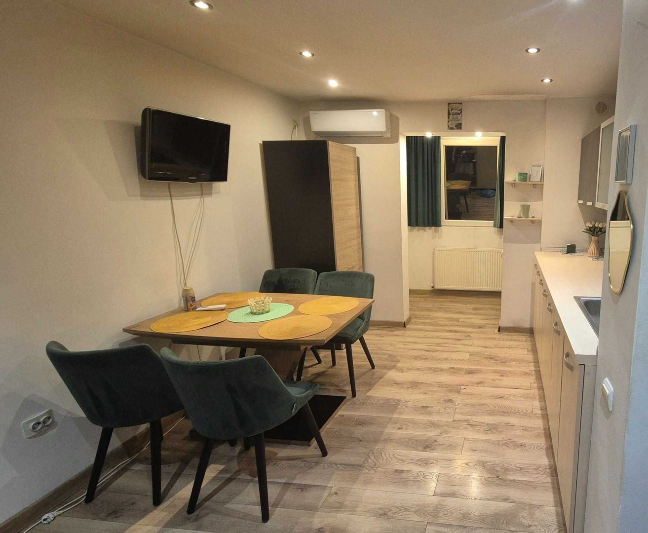 Apartament 2 camere Crangasi an 1984 5 min pana la metrou - Poză 1