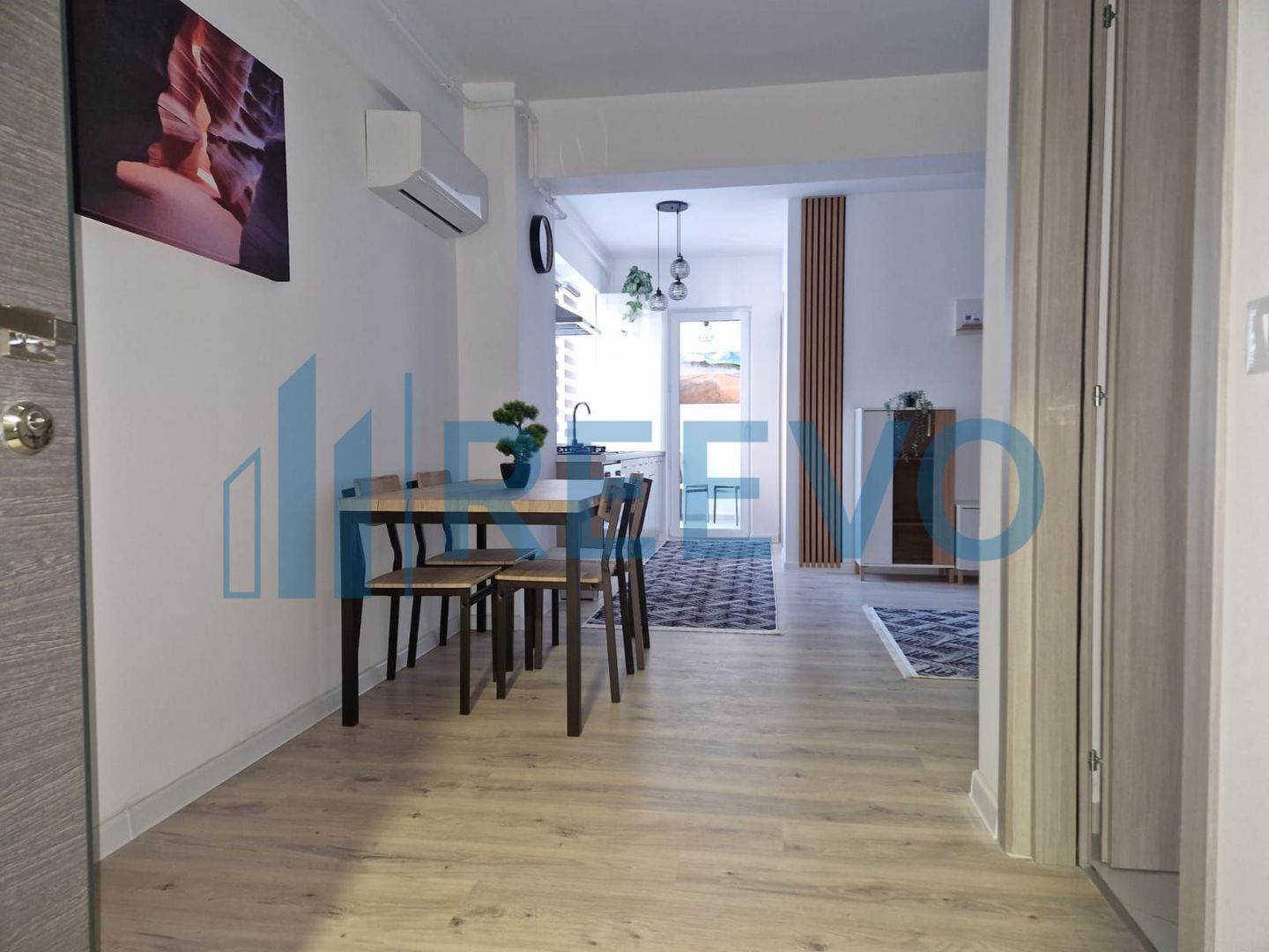 Apartament cu 2 camere de închiriat - Schiță 1