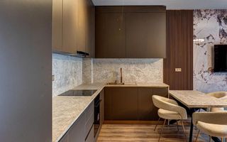 Apartament de vanzare 2 camere, balcon, etaj intermediar, Eroilor - Poză 4