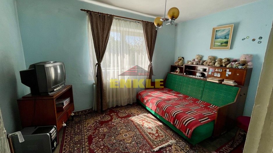 De vânzare apartament cu 3 camere și 2 băi - Poză 3