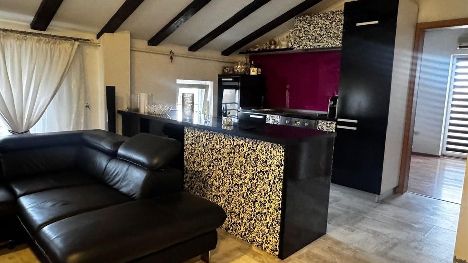 Inchiriez apartament 2 camere + dressing , langa Shopping City - Poză 1