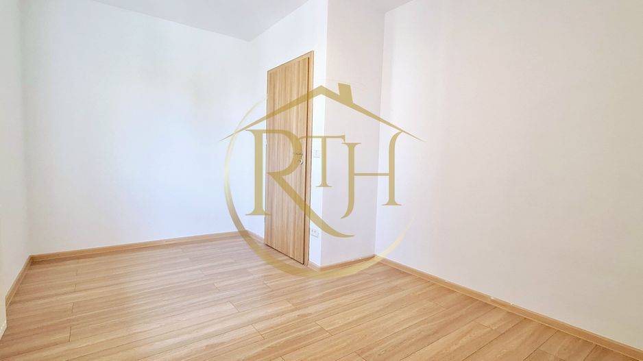 Oferim spre inchiriere casa cu 4 camere,Nemobilata in Dumbravita,aproape de Lidl - Poză 16