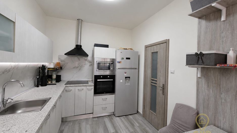Proprietate ultracentrală cu 5 camere- str. Primăriei - Poză 6